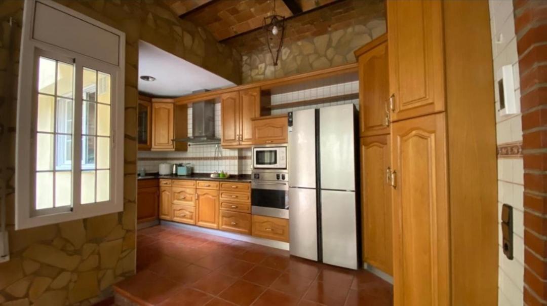 Casa Flores Del Mediterraneo Badalona Zimmer foto